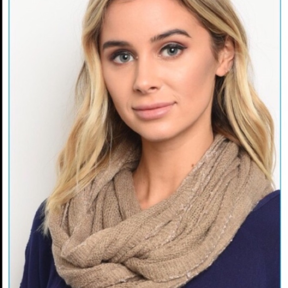 Infinity scarf - Picture 3 of 3